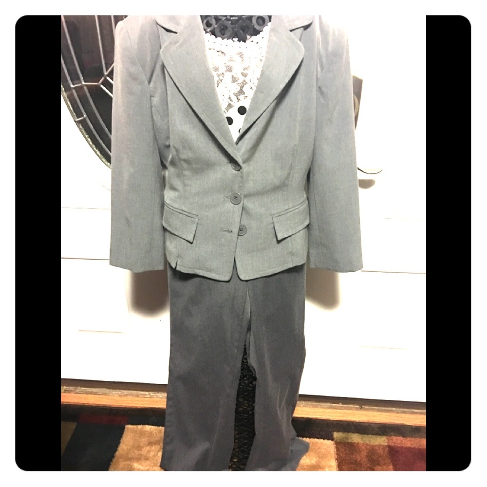 Women’s suit